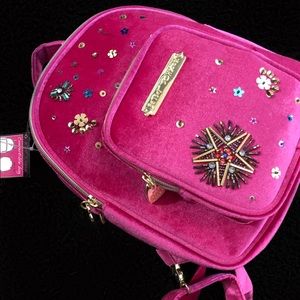 BETSEY JOHNSON CONVERTIBLE FUCHSIA BACKPACK